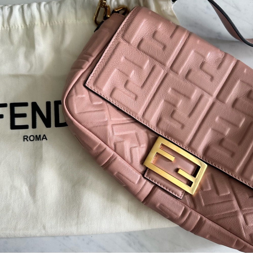 Fendi baguette Medium